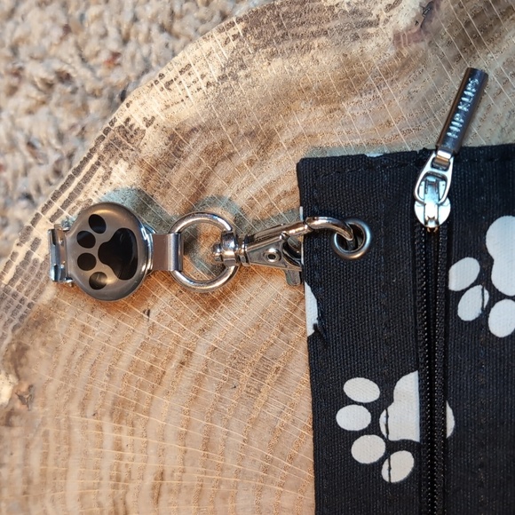 Hipklips Paw Print Bag Wallet Hands-Free Purse - Picture 3 of 9
